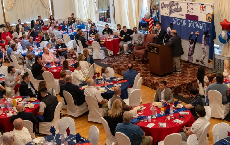 Legendary first baseman Steve Garvey recounts career at annual Grand Slam Breakfast